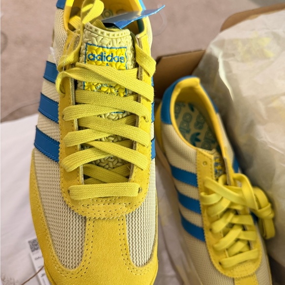 Adidas Yellow and Blue Sneakers - Picture 2 of 4